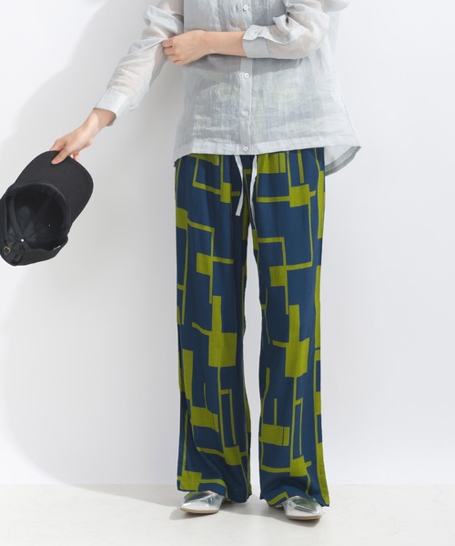 PICCIN（ピッチン）の「【WEB限定】フレックススラブ幾何学プリントイージーパンツ（その他パンツ・レディース・ネイビー/ブラウン/ブラック・M）」の3枚目の写真