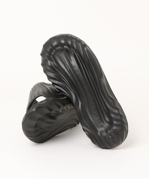 SPINNS（スピンズ）の「EVA素材 泥デザインスポーツサンダル（サンダル・メンズ・ブラック・26/27）」の3枚目の写真