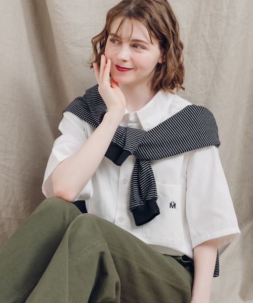 MUHET(ミュエータ)の「アソートレギュラーカラーシャツ(シャツ/ブラウス・レディース・カーキ/チャコールグレー/ブルー/オフホワイト・X-LARGE/MEDIUM)」の2枚目の写真