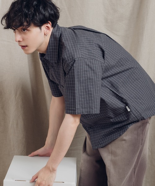 MUHET(ミュエータ)の「アソートレギュラーカラーシャツ(シャツ/ブラウス・レディース・カーキ/チャコールグレー/ブルー/オフホワイト・X-LARGE/MEDIUM)」の13枚目の写真