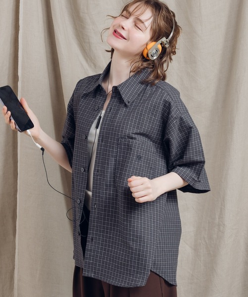 MUHET(ミュエータ)の「アソートレギュラーカラーシャツ(シャツ/ブラウス・レディース・カーキ/チャコールグレー/ブルー/オフホワイト・X-LARGE/MEDIUM)」の6枚目の写真