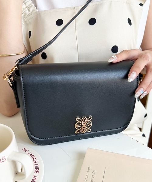 moment+(モーメントプラス)の「フロントモチーフフラップショルダーバッグ(ショルダーバッグ・レディース・アイボリー/ブラウン/ブラック・FREE)」の13枚目の写真