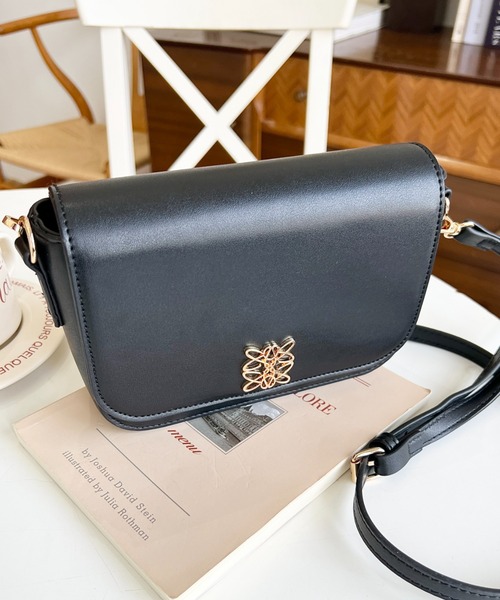 moment+(モーメントプラス)の「フロントモチーフフラップショルダーバッグ(ショルダーバッグ・レディース・アイボリー/ブラウン/ブラック・FREE)」の11枚目の写真