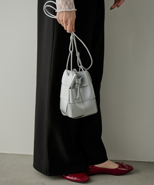 Naege(ナエジ)の「クロス編みミニショルダーBAG(ショルダーバッグ・レディース・ライトグリーン/アイボリー/ブラック/シルバー・FREE)」の12枚目の写真