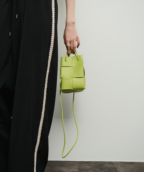 Naege(ナエジ)の「クロス編みミニショルダーBAG(ショルダーバッグ・レディース・ライトグリーン/アイボリー/ブラック/シルバー・FREE)」の19枚目の写真