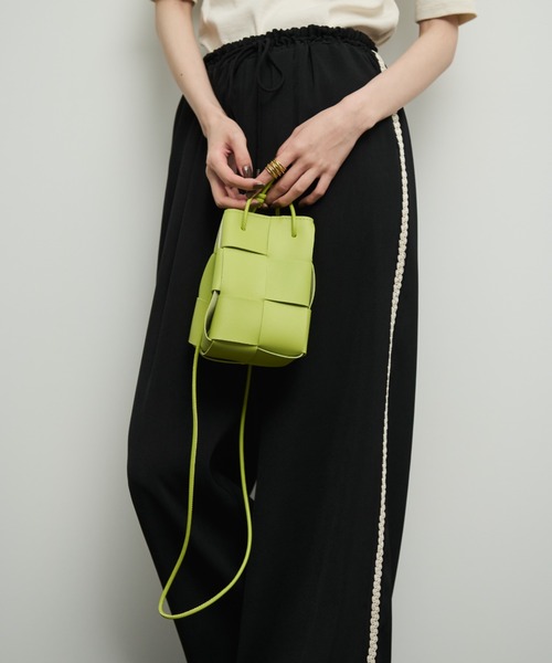 Naege(ナエジ)の「クロス編みミニショルダーBAG(ショルダーバッグ・レディース・ライトグリーン/アイボリー/ブラック/シルバー・FREE)」の18枚目の写真
