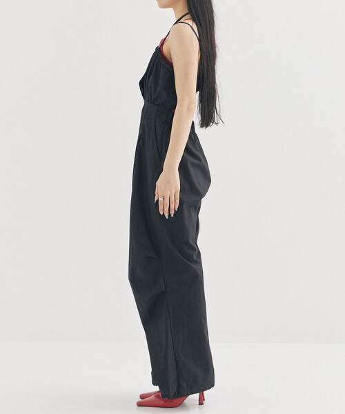 STUDIOUS(ステュディオス)の「【STUDIOUS/ステュディオス】Parachute Jumpsuit/パラシュートジャンプスーツ(つなぎ/オールインワン・レディース・ライトベージュ/ブラック・FREE)」の7枚目の写真