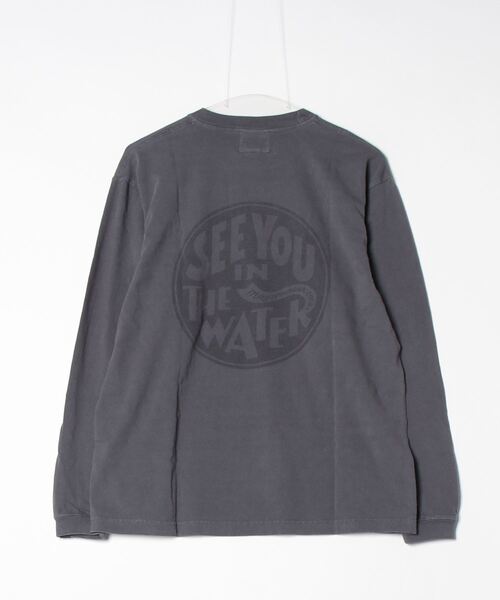 MAGIC NUMBER(マジック ナンバー)の「【MAGIC NUMBER】SEE YOU IN THE WATER XV SUNFADE L/S T-SHIRT(Tシャツ/カットソー・メンズ・チャコールグレー/ダークグリーン/ネイビー・MEDIUM/LARGE/X-LARGE)」の13枚目の写真