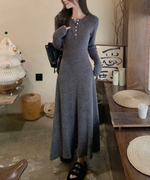 ECLIN（エクラン）の「2024AW新作ヘンリーネックAラインリブワンピース（Tシャツ/カットソー・レディース・チャコールグレー/ミックスグレー・FREE）」の14枚目の写真