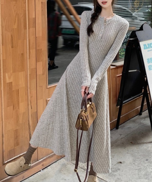 ECLIN（エクラン）の「2024AW新作ヘンリーネックAラインリブワンピース（Tシャツ/カットソー・レディース・チャコールグレー/ミックスグレー・FREE）」の11枚目の写真