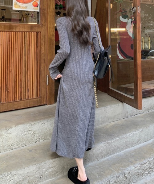 ECLIN（エクラン）の「2024AW新作ヘンリーネックAラインリブワンピース（Tシャツ/カットソー・レディース・チャコールグレー/ミックスグレー・FREE）」の5枚目の写真