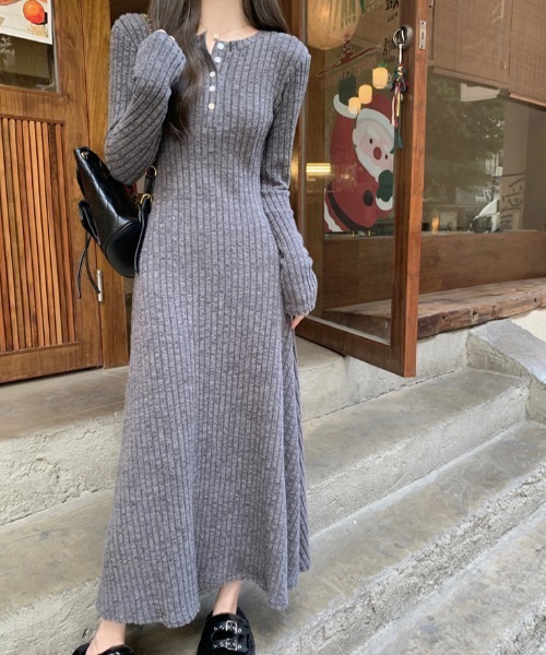 ECLIN（エクラン）の「2024AW新作ヘンリーネックAラインリブワンピース（Tシャツ/カットソー・レディース・チャコールグレー/ミックスグレー・FREE）」の4枚目の写真