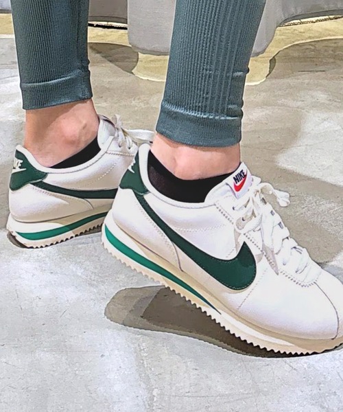 NIKE（ナイキ）の「【NIKE】ナイキ コルテッツ ウィメンズシューズ（スニーカー・レディース・ホワイト/ホワイト系その他/ホワイト系その他2・23/25.5cm/25/24.5cm/24/23.5cm）」の2枚目の写真