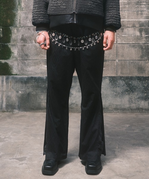 amok(アモク)の「LAYERED PANTS(スラックス・メンズ・ブラック/ホワイト・S/M/L)」の2枚目の写真