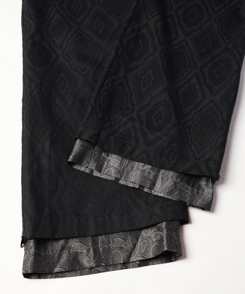 amok(アモク)の「LAYERED PANTS(スラックス・メンズ・ブラック/ホワイト・S/M/L)」の18枚目の写真