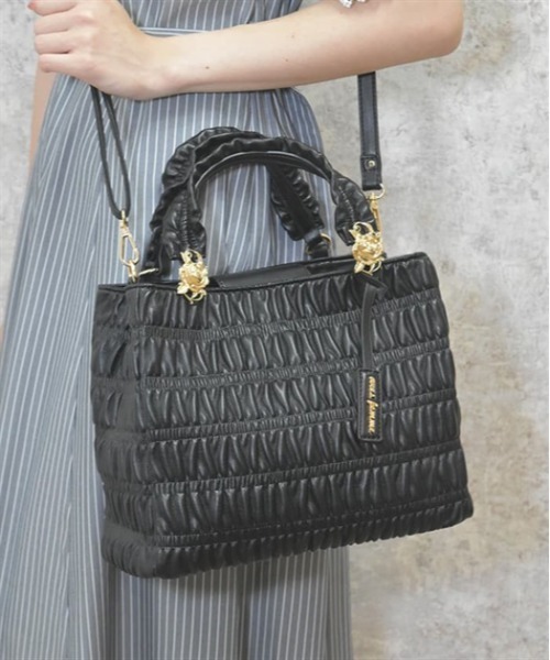 axes femme（アクシーズファム）の「薔薇金具付シャーリングバッグ（ショルダーバッグ・レディース・ブラック/ピンク/キナリ・FREE）」の3枚目の写真