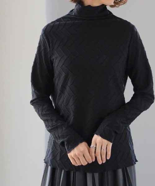 HUG.U(ハグユー)の「立つハイネックトップス(Tシャツ/カットソー・レディース・ホワイト/ダークブラウン/ブラック/ブルーグリーン・FREE)」の14枚目の写真