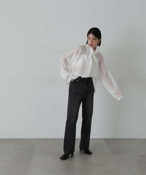 N.(N. Natural Beauty Basic)(エヌエヌナチュラルビューティーベーシック)の「◆2wayフリルネックブラウス(シャツ/ブラウス・レディース・ブラック/ホワイト/イエロー・MEDIUM)」の22枚目の写真