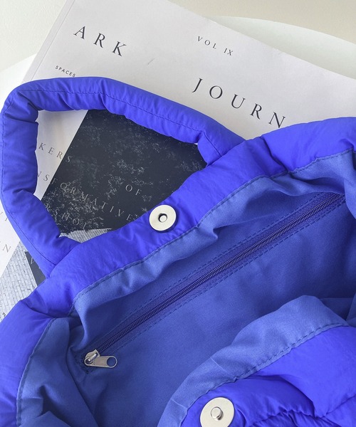 AS KNOW AS plus(アズノゥアズプラス)の「パテッド3wayショルダーバッグ(ショルダーバッグ・レディース・ブラック/グレー/アイボリー/ブルー・FREE)」の20枚目の写真