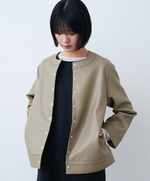 ＩＥＤＩＴ　上品デザインのフェイクレザージャケット〈グレージュ〉