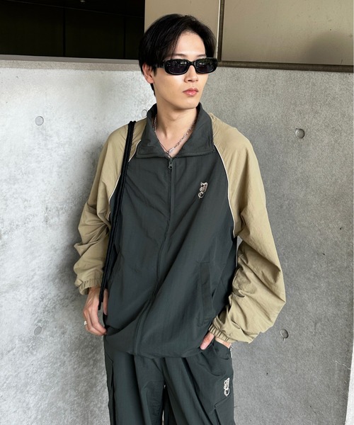 sedacle(セダクル)の「ラグランナイロンジャケット【SETUP着用可能】(ブルゾン・メンズ・ベージュ/ライトグレー/チャコールグレー・SMALL/MEDIUM/LARGE)」の4枚目の写真