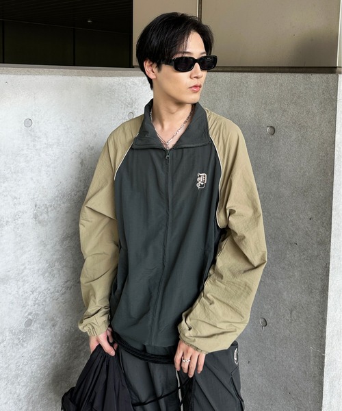 sedacle(セダクル)の「ラグランナイロンジャケット【SETUP着用可能】(ブルゾン・メンズ・ベージュ/ライトグレー/チャコールグレー・SMALL/MEDIUM/LARGE)」の5枚目の写真