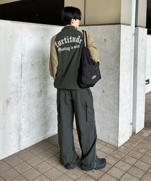 sedacle(セダクル)の「ラグランナイロンジャケット【SETUP着用可能】(ブルゾン・メンズ・ベージュ/ライトグレー/チャコールグレー・SMALL/MEDIUM/LARGE)」の8枚目の写真