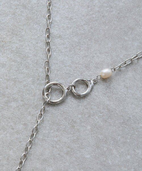 BEARDSLEY（ビアズリー）の「シルバー＆パールラリエット（ネックレス・レディース・シルバー・FREE）」の5枚目の写真