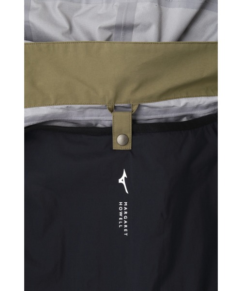 MARGARET HOWELL(マーガレットハウエル)の「BERGTECH / NYLON POPLIN Ⅱ(ダウンジャケット/コート・メンズ・ネイビー/カーキ・SMALL/MEDIUM/LARGE)」の11枚目の写真