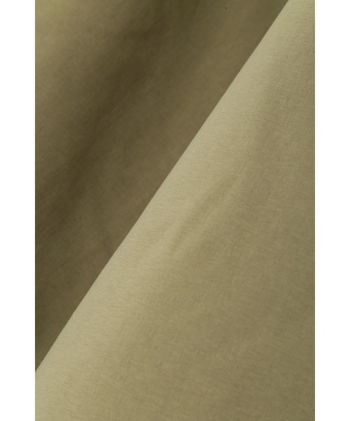 MARGARET HOWELL(マーガレットハウエル)の「BERGTECH / NYLON POPLIN Ⅱ(ダウンジャケット/コート・メンズ・ネイビー/カーキ・SMALL/MEDIUM/LARGE)」の3枚目の写真