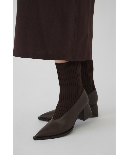 RIM.ARK（リムアーク）の「V cut socks boots ブイカットソックスブーツ（ブーツ・レディース・ブラック/ブラウン・39/38/37/36）」の4枚目の写真