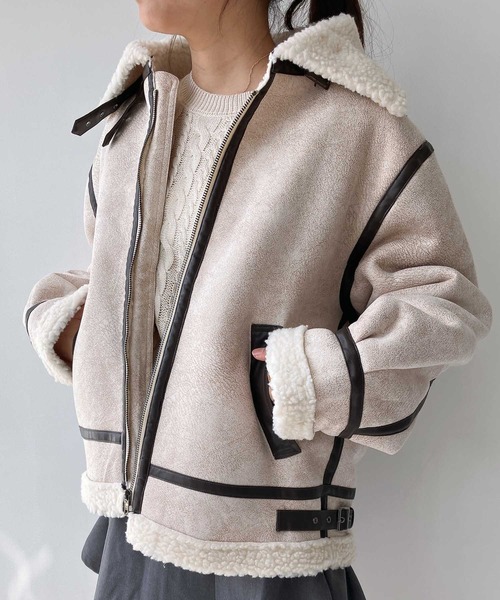 AS KNOW AS plus（アズノゥアズプラス）の「◇フェイクムートンビッグサイズジャケット（ムートンコート・レディース・グレー/ブラック/アイボリー/ブラック系/ブラウン系/アイボリー系/ブラウン・FREE）」の13枚目の写真