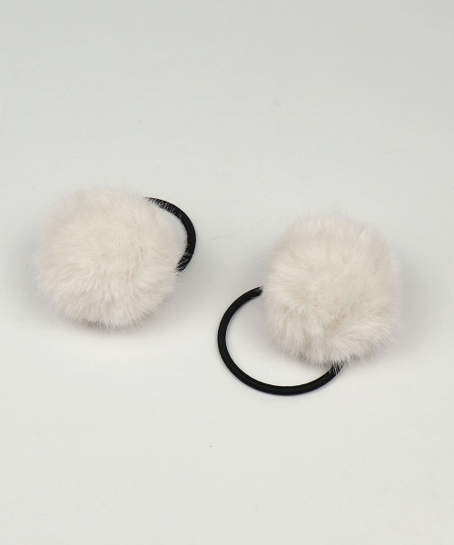CEMONEMO(セモネモ)の「ファー ボンボン ヘアゴム 2セット(ヘアゴム・レディース・アイボリー/モカ/ブラック/グレー/ピンク/レオパード・FREE)」の22枚目の写真