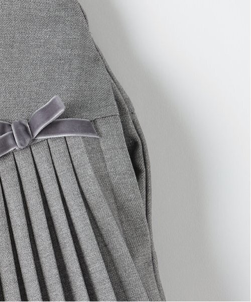 by LOVEiT（バイラビット）の「リボンティアードプリーツスカート（インパンつき）（スカート・キッズ・グレー/アイボリー/ネイビー・120cm/130cm/140cm/150cm/160cm）」の20枚目の写真