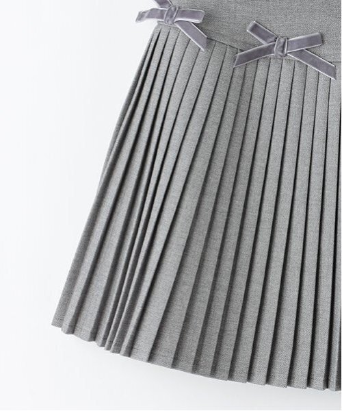 by LOVEiT（バイラビット）の「リボンティアードプリーツスカート（インパンつき）（スカート・キッズ・グレー/アイボリー/ネイビー・120cm/130cm/140cm/150cm/160cm）」の21枚目の写真