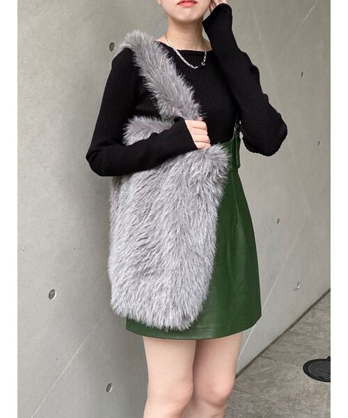 MURUA（ムルーア）の「フェイクファーラメロゴトートバッグ（トートバッグ・レディース・ホワイト/グレー/ブラック・FREE）」の7枚目の写真