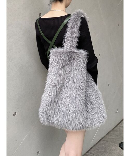 MURUA（ムルーア）の「フェイクファーラメロゴトートバッグ（トートバッグ・レディース・ホワイト/グレー/ブラック・FREE）」の8枚目の写真