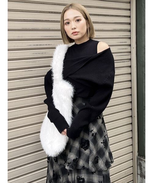 MURUA（ムルーア）の「フェイクファーラメロゴトートバッグ（トートバッグ・レディース・ホワイト/グレー/ブラック・FREE）」の14枚目の写真