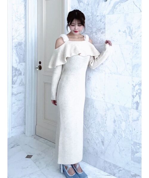 EATME（イートミー）の「フェイクファーオフショルニットワンピース