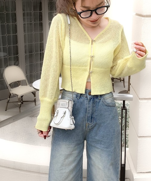 mily bilet(ミウィビレット)の「【mily bilet】ぽわっと透け感。大人かわいいの最上級♪透かし編みビジューリボンボタンニットカーディガン(ショート丈)(カーディガン/ボレロ・レディース・ピンク/アイボリー/ブラック/イエロー/ブルー・X-LARGE/SMALL/MEDIUM/LARGE)」の17枚目の写真