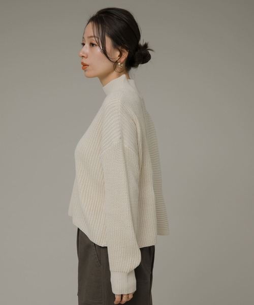 URBAN RESEARCH Sonny Label（アーバンリサーチサニーレーベル）の「『洗濯可』畦切替えニットプルオーバー（ニット/セーター・レディース・アイボリー/ブルー/チャコールグレー・FREE）」の6枚目の写真