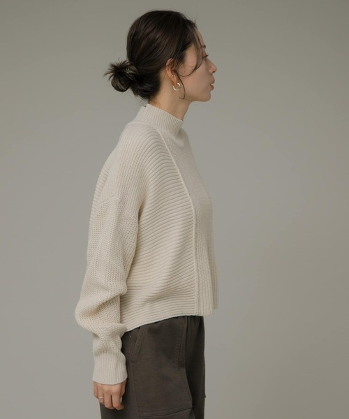 URBAN RESEARCH Sonny Label（アーバンリサーチサニーレーベル）の「『洗濯可』畦切替えニットプルオーバー（ニット/セーター・レディース・アイボリー/ブルー/チャコールグレー・FREE）」の7枚目の写真