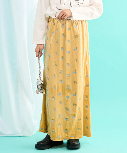 美品✦マークアンドロナ✦2025春夏新作✦Aura Monogram総柄スカート 美