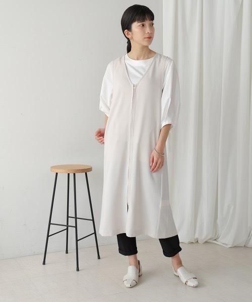 Bou Jeloud(ブージュルード)の「バックプリーツロングジレ(ベスト・レディース・ブラック/アイボリー・38)」の8枚目の写真