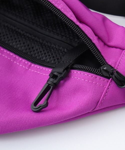 MEI（メイ）の「BOTTOMLINE M　ボディバッグ（ボディバッグ/ウエストポーチ・メンズ・ブラック/ライトパープル/オリーブドラブ/グレー/ベージュ・FREE）」の21枚目の写真