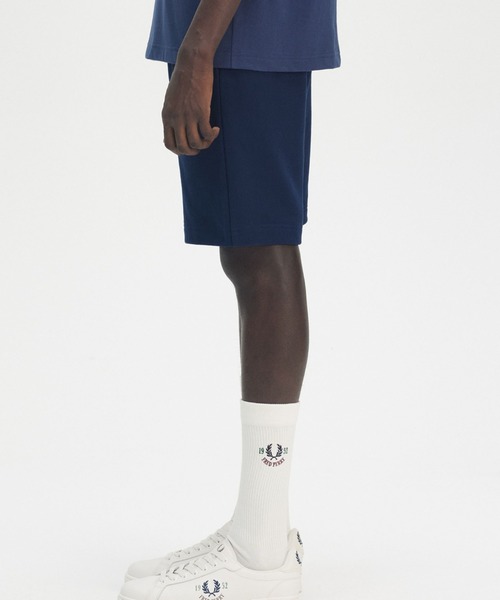 FRED PERRY(フレッドペリー)の「1952 Sweat Shorts/刺繍ロゴスウェットショートパンツ(スウェットパンツ・メンズ・ブルー・S/M)」の17枚目の写真