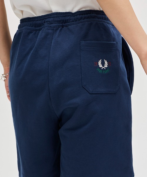 FRED PERRY(フレッドペリー)の「1952 Sweat Shorts/刺繍ロゴスウェットショートパンツ(スウェットパンツ・メンズ・ブルー・S/M)」の13枚目の写真