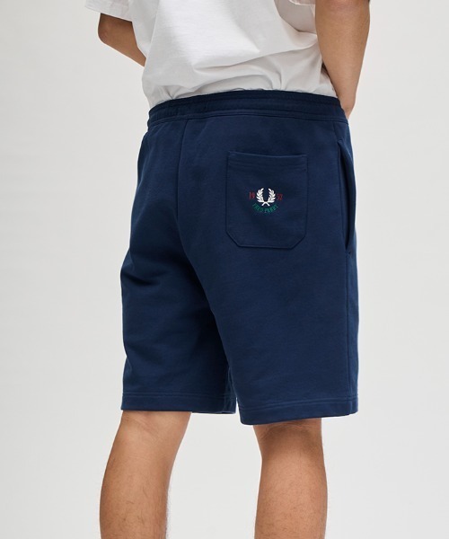 FRED PERRY(フレッドペリー)の「1952 Sweat Shorts/刺繍ロゴスウェットショートパンツ(スウェットパンツ・メンズ・ブルー・S/M)」の4枚目の写真