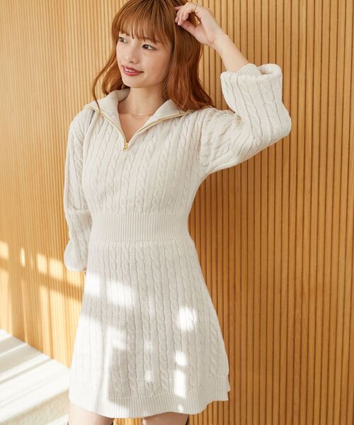 MAJESTIC LEGON(マジェスティックレゴン)の「ケーブルジップニットミニワンピ(ワンピース・レディース・グレー/アイボリー/ネイビー・MEDIUM)」の8枚目の写真