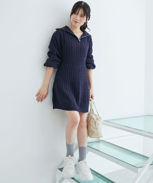 MAJESTIC LEGON(マジェスティックレゴン)の「ケーブルジップニットミニワンピ(ワンピース・レディース・グレー/アイボリー/ネイビー・MEDIUM)」の18枚目の写真